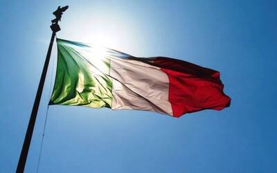 Immagine: bandiera-tricolore-italiana